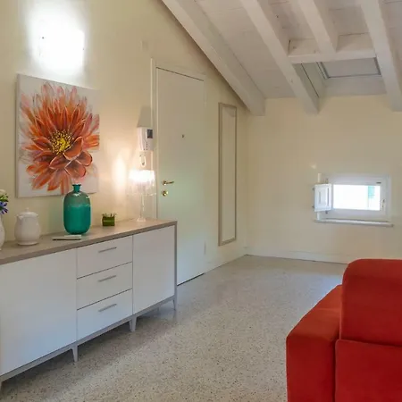 Juliet House Гостевой дом Верона
