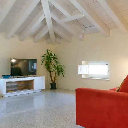 Juliet House Гостевой дом Верона