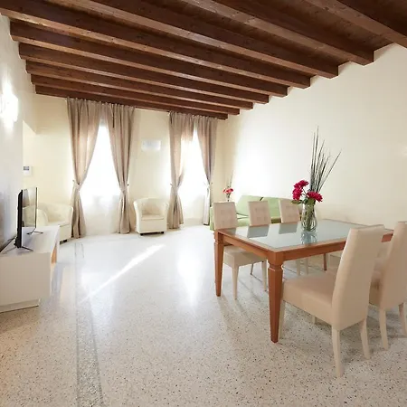 Juliet House 4* Верона