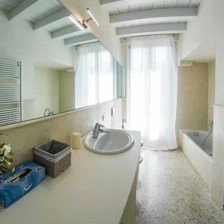 Juliet House 4*