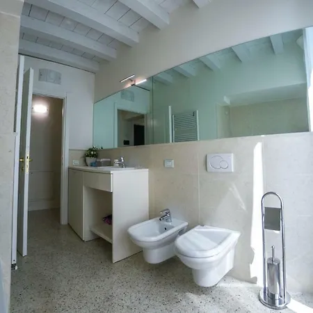 Juliet House 4* Верона