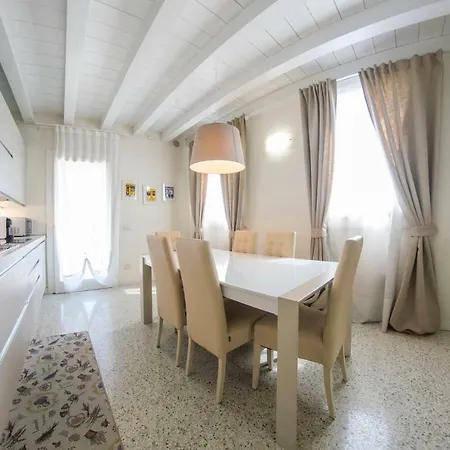 Juliet House 4* Верона