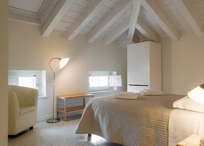 Juliet House 4*