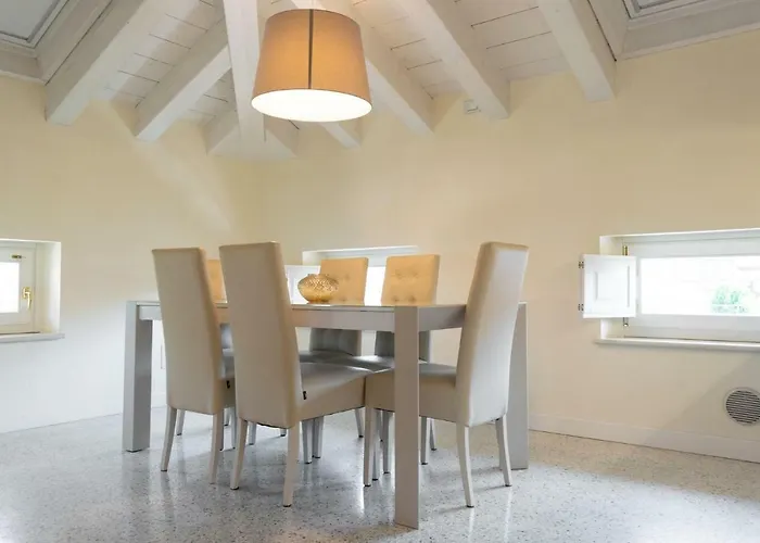 Juliet House 4*