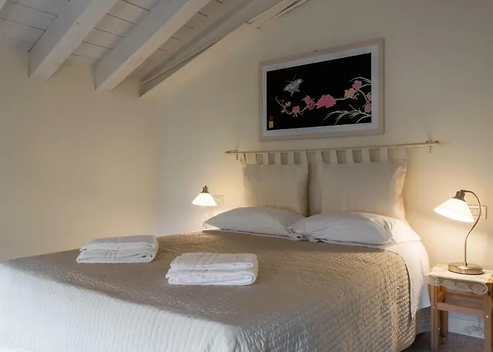 Juliet House 4*