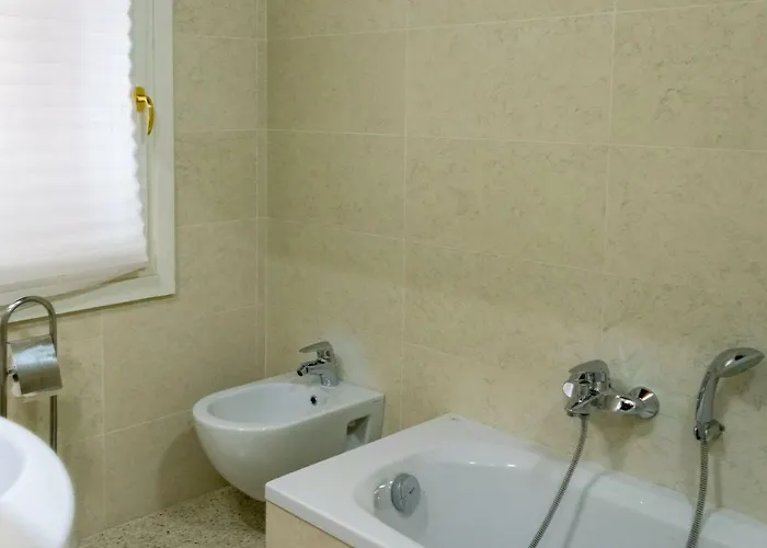 Juliet House 4*